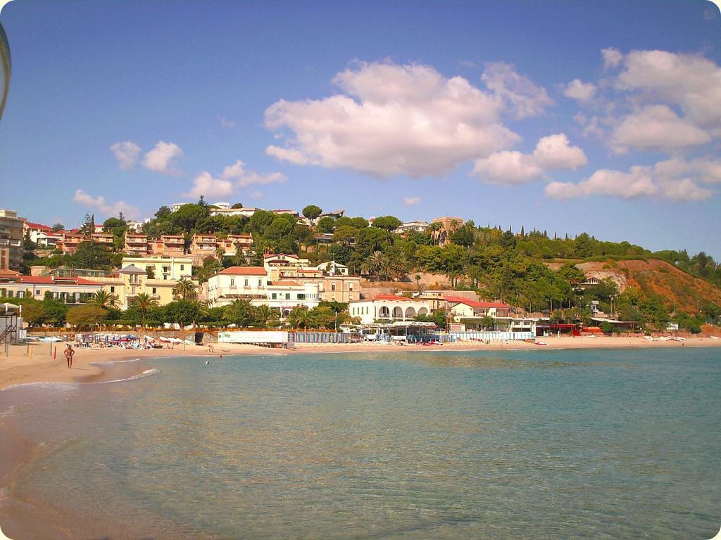 Torre Ancinale Bed and Breakfast Soverato Marina Exteriör bild