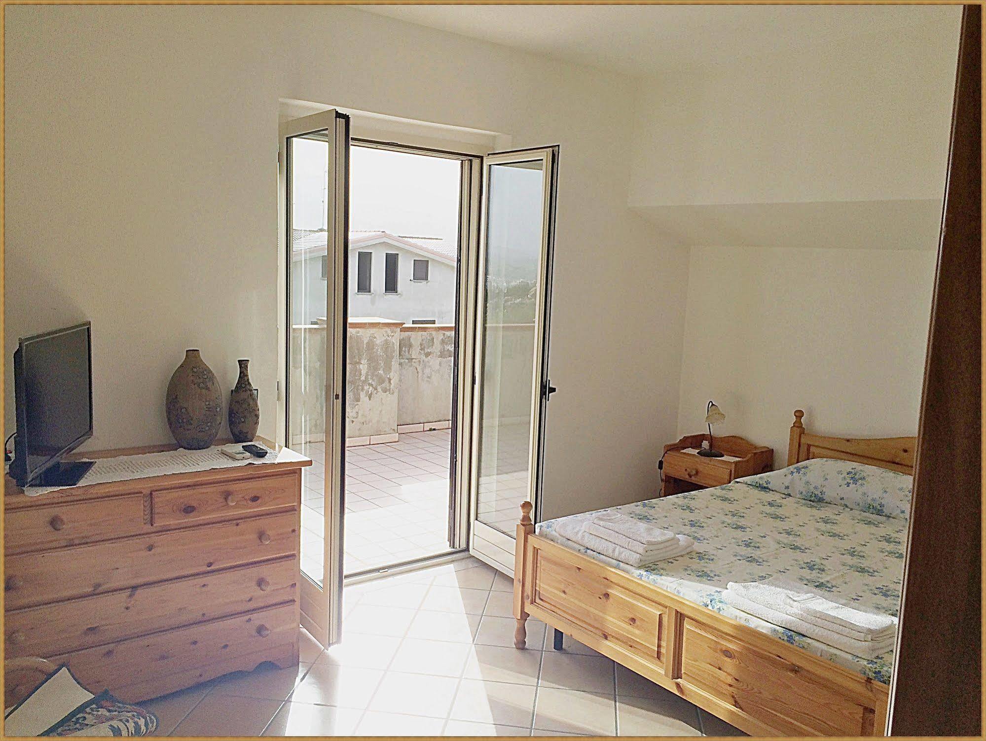 Torre Ancinale Bed and Breakfast Soverato Marina Exteriör bild